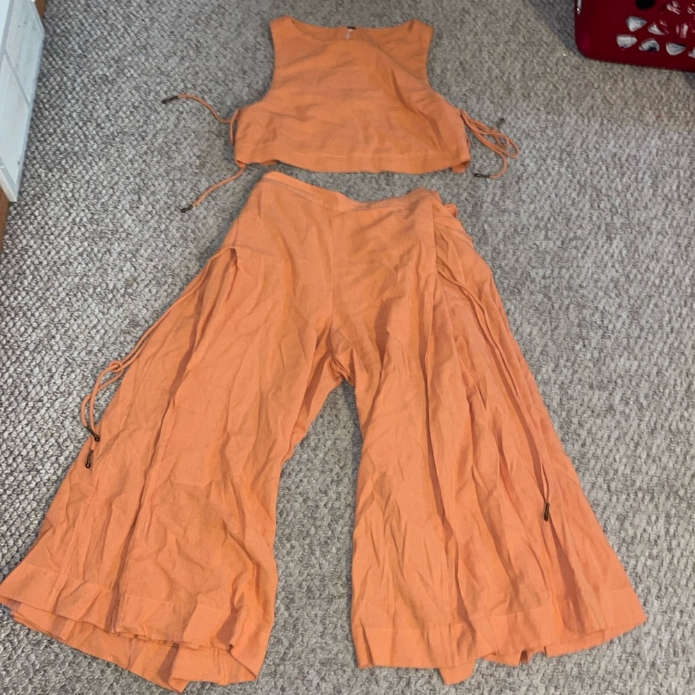 Cute Free People set! Size XS🧡